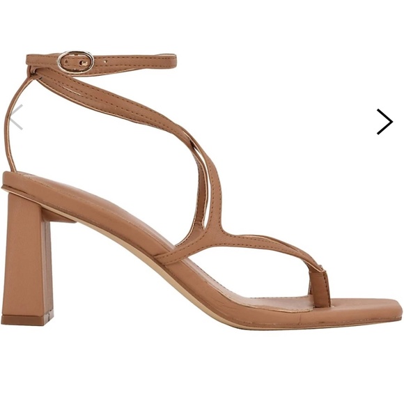 Arisae block heel sandals - Picture 1 of 3